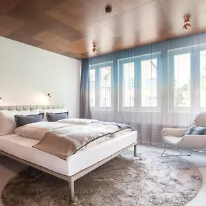 Отель Ema House ****